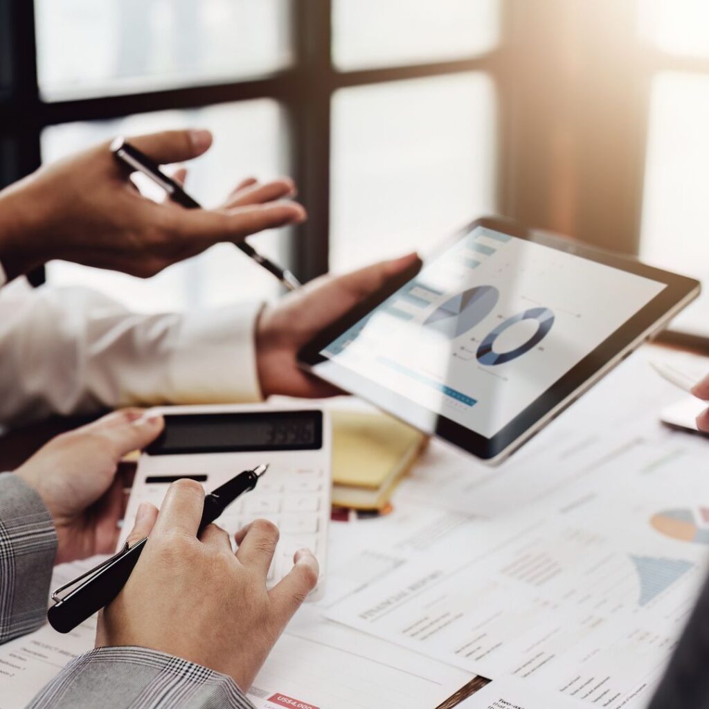 Planes de Financiamiento Queremos que accedas a nuestros servicios sin complicaciones. Por eso, te ofrecemos opciones de financiamiento accesibles y personalizadas para que puedas realizar tus proyectos sin afectar tu economía.